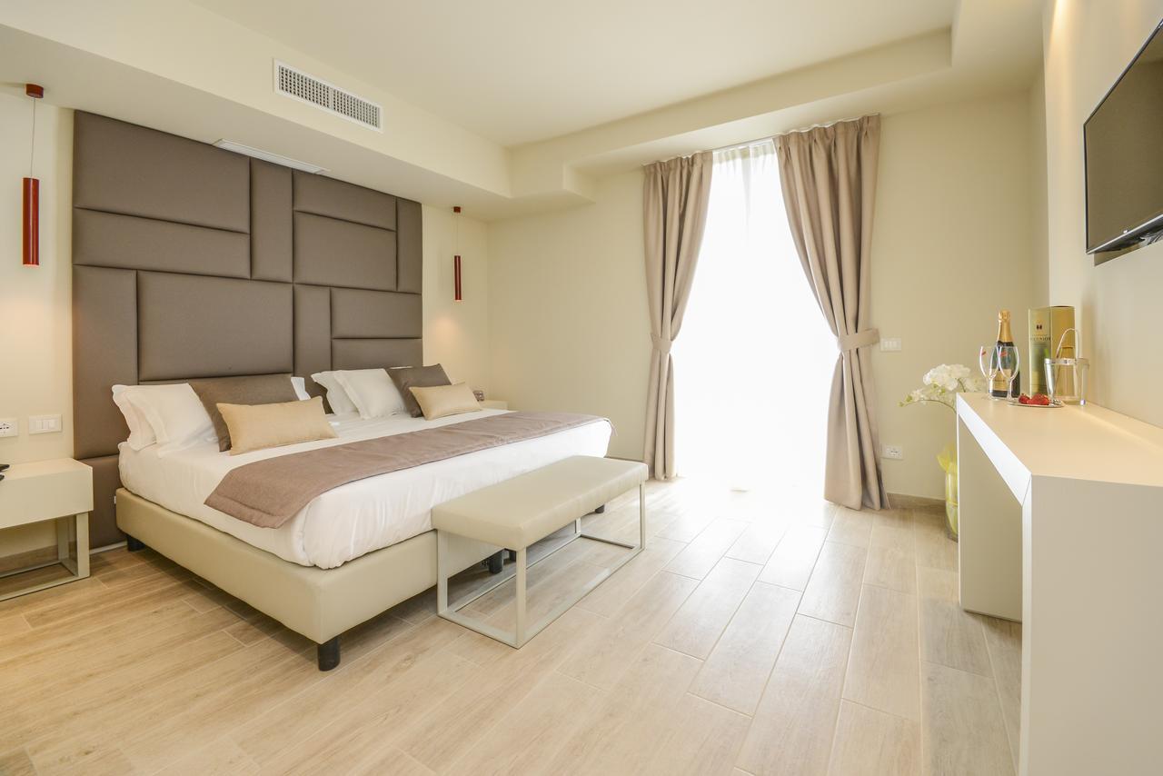 Hotel Villa Garuti Padenghe sul Garda Extérieur photo