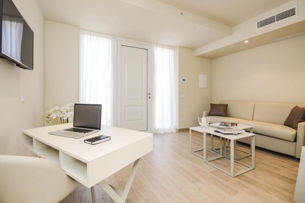 Hotel Villa Garuti Padenghe sul Garda Extérieur photo